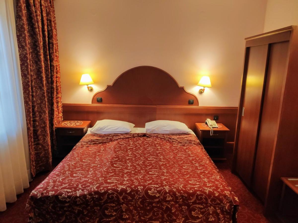 Hotel Amalia Ludbreg Extérieur photo